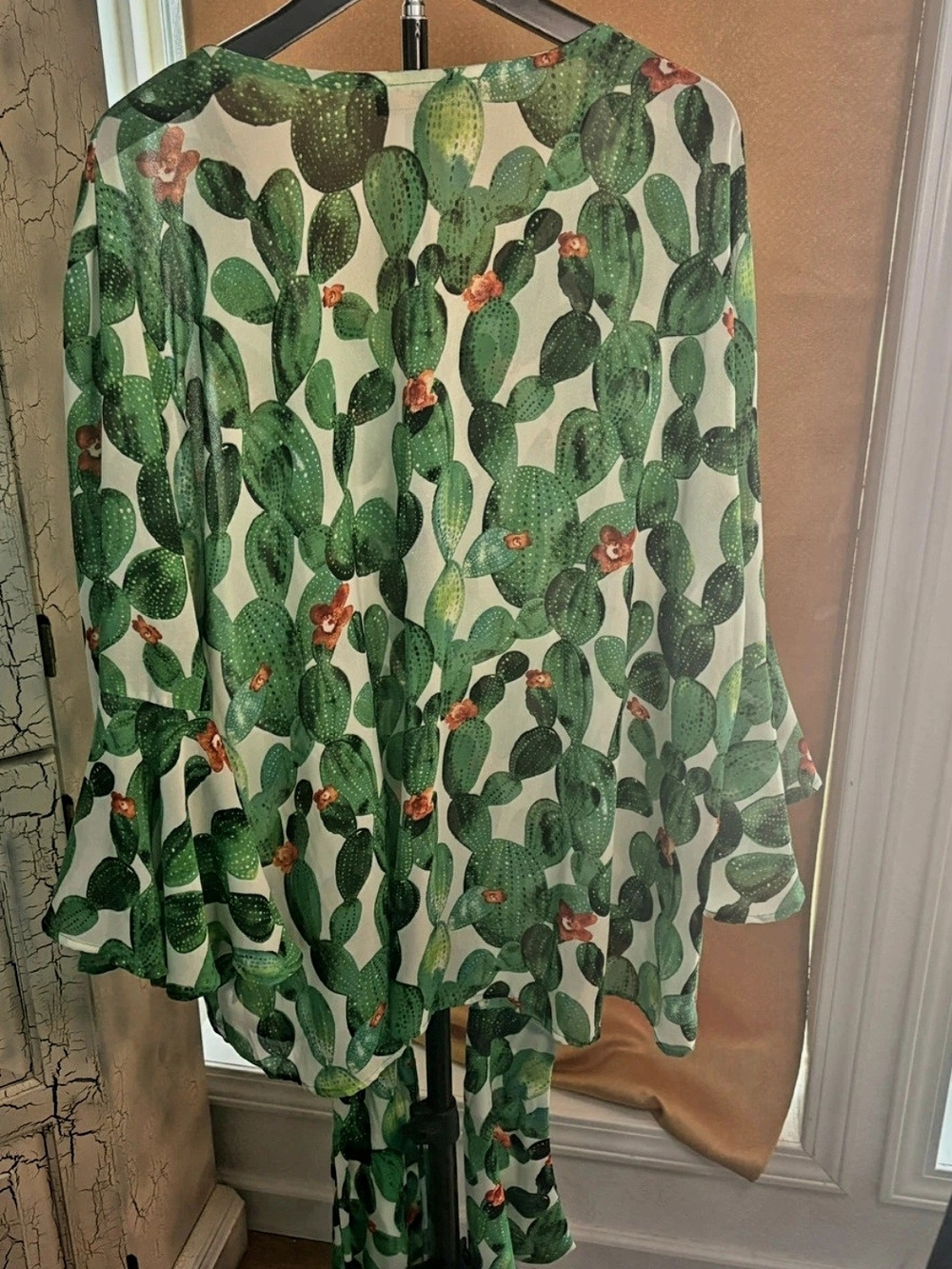 L&B Lucky & Blessed Cactus Print Bell Sleeve Tie Front Blouse Green 3X Western - Picture 3 of 5